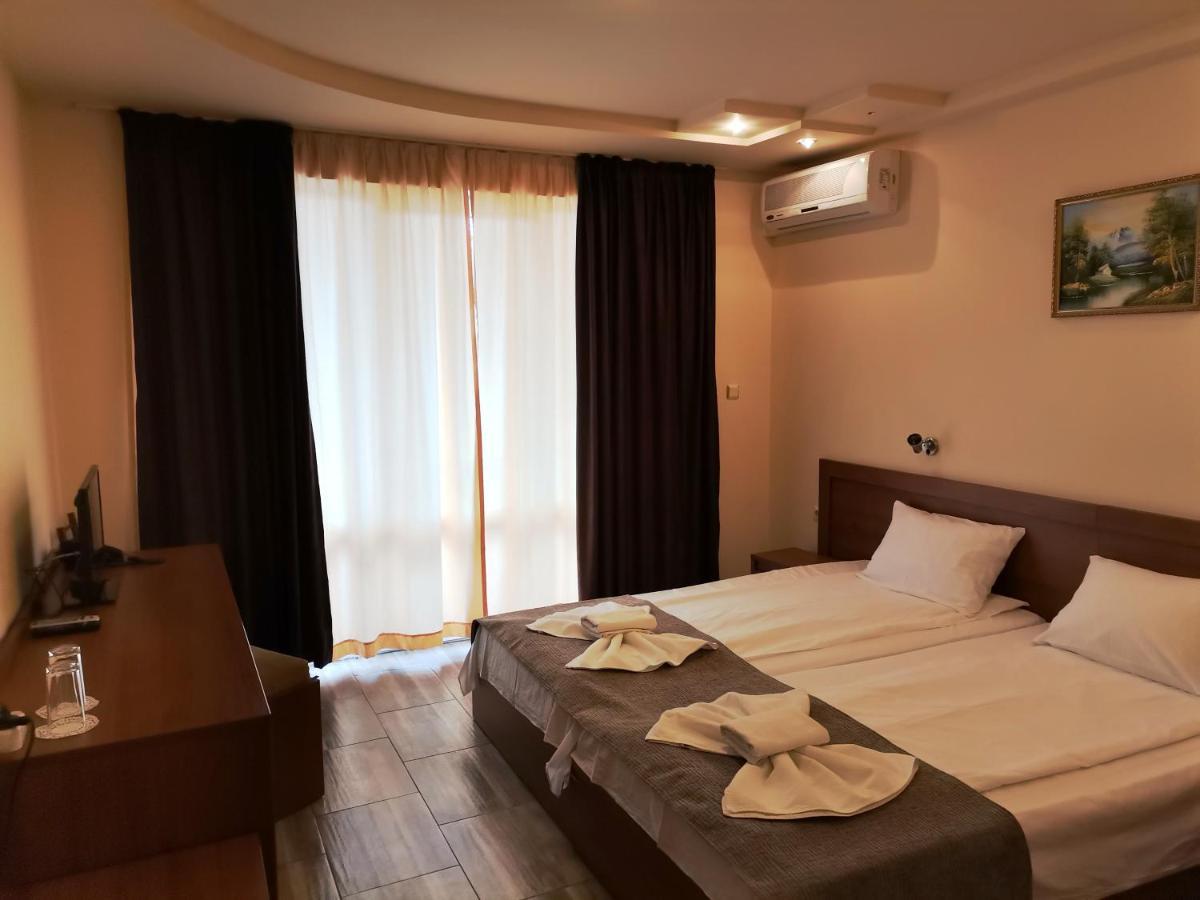 Paris Hotel Balchik Exterior photo