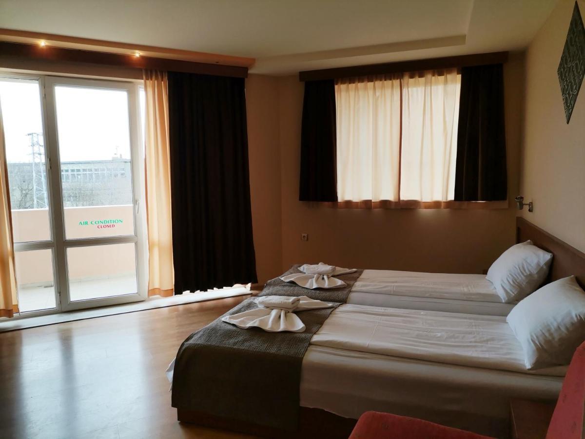 Paris Hotel Balchik Exterior photo