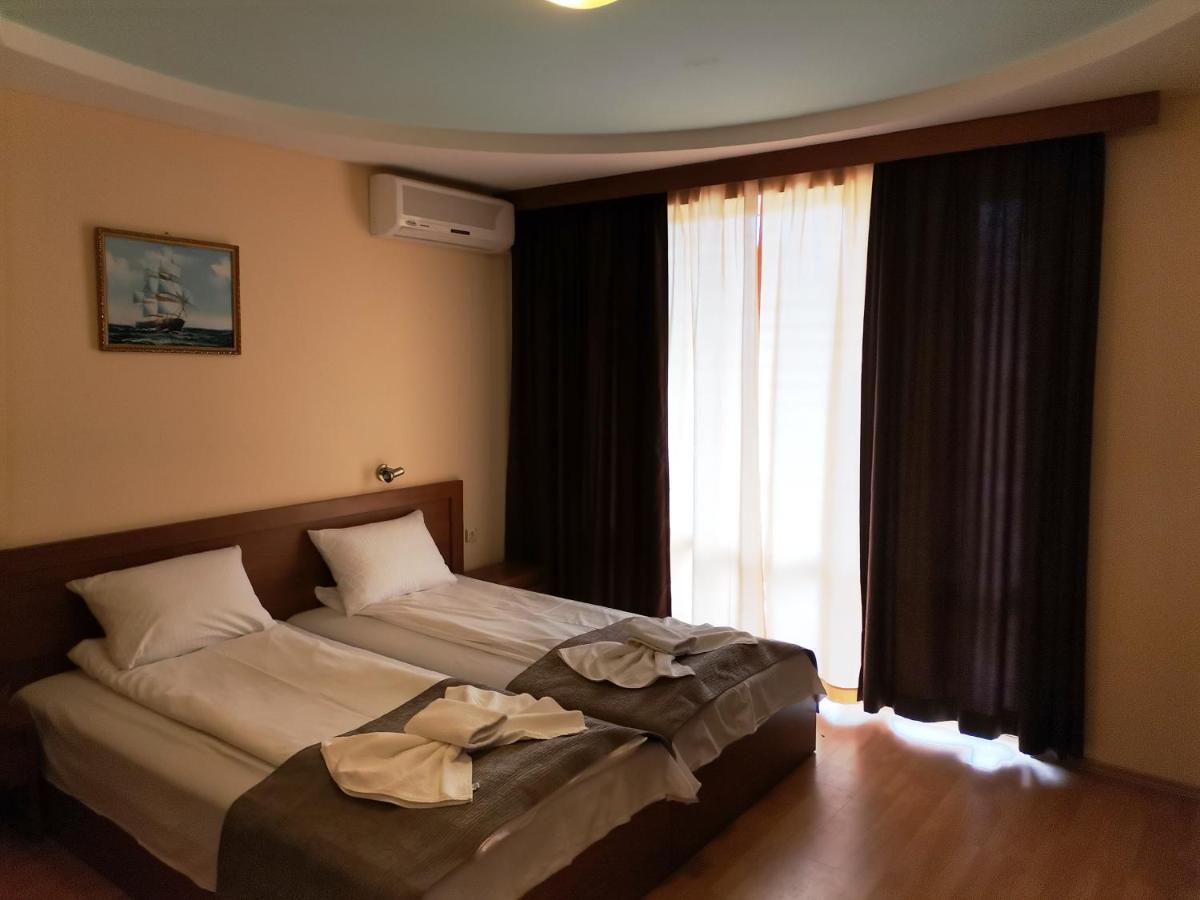 Paris Hotel Balchik Exterior photo