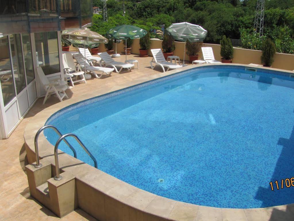 Paris Hotel Balchik Exterior photo